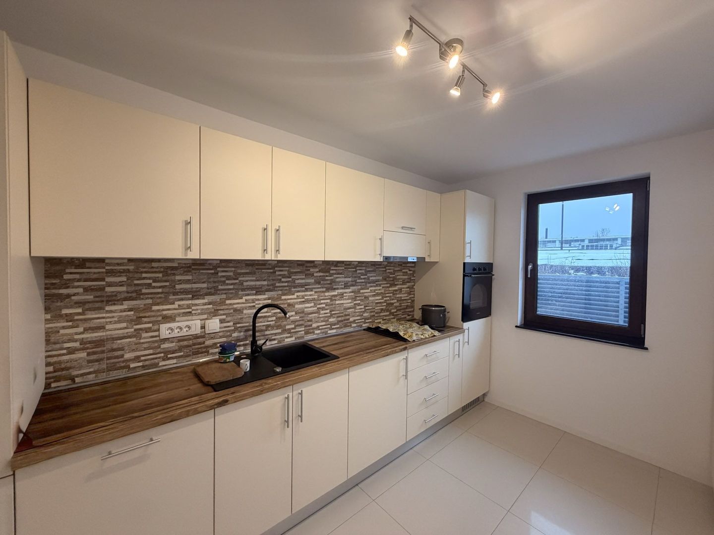 🏡 Casă de închiriat Chitila – construcție modernă (2020) - Poză 11