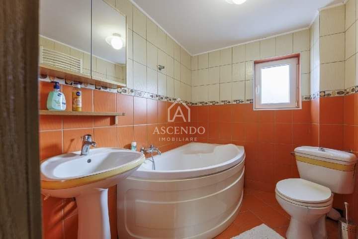 Vilă cu vedere panoramică în Breaza – Ideală pentru vacanță sau investiție - Poză 12