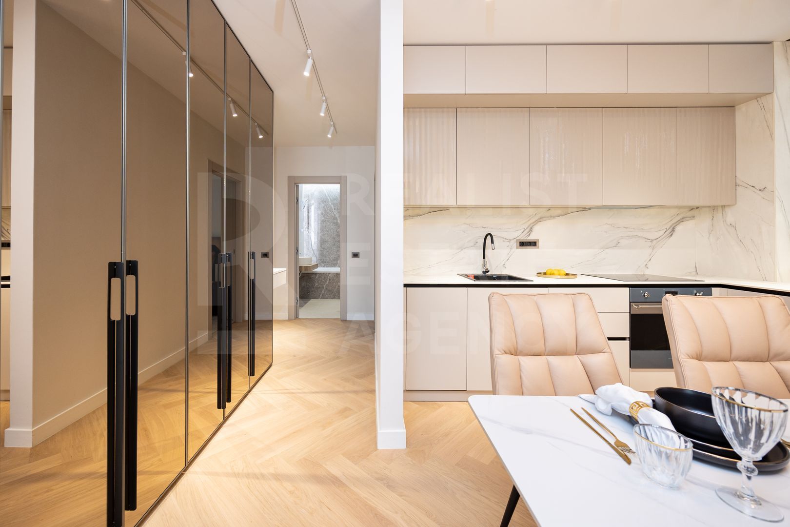 Vânzare, apartament cu 2 camere, zona Voluntari, București - Poză 5