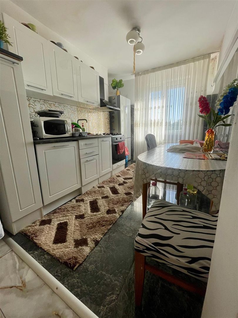 Apartament 3 camere renovat la 30 de Km de Oradea - Poză 4