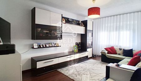 Apartament cu 3 camere de inchiriat zona Decebal, Oradea