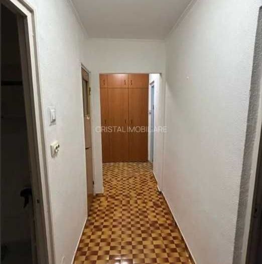 Inchiriez apartament 2 camere, etaj 1, Titan Sector 3 - Poză 6