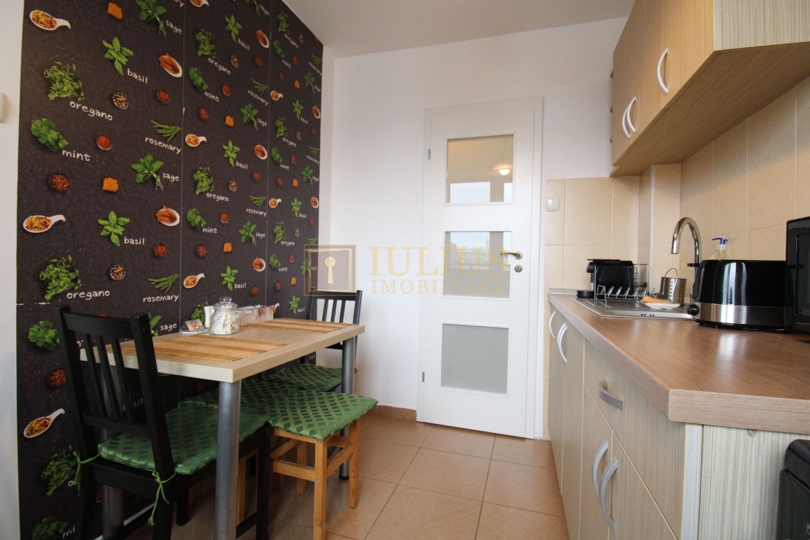 Piata Vicotoriei, 3 camere, centrala proprie - Poză 13