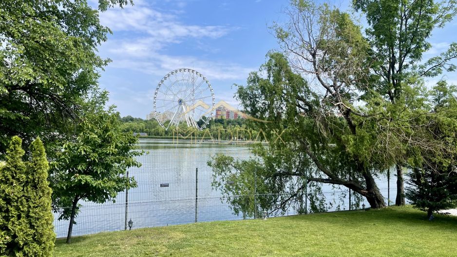 Impressive Villa *1500 SQM usable* 2613 SQM land / Open to the lake - Poză 59