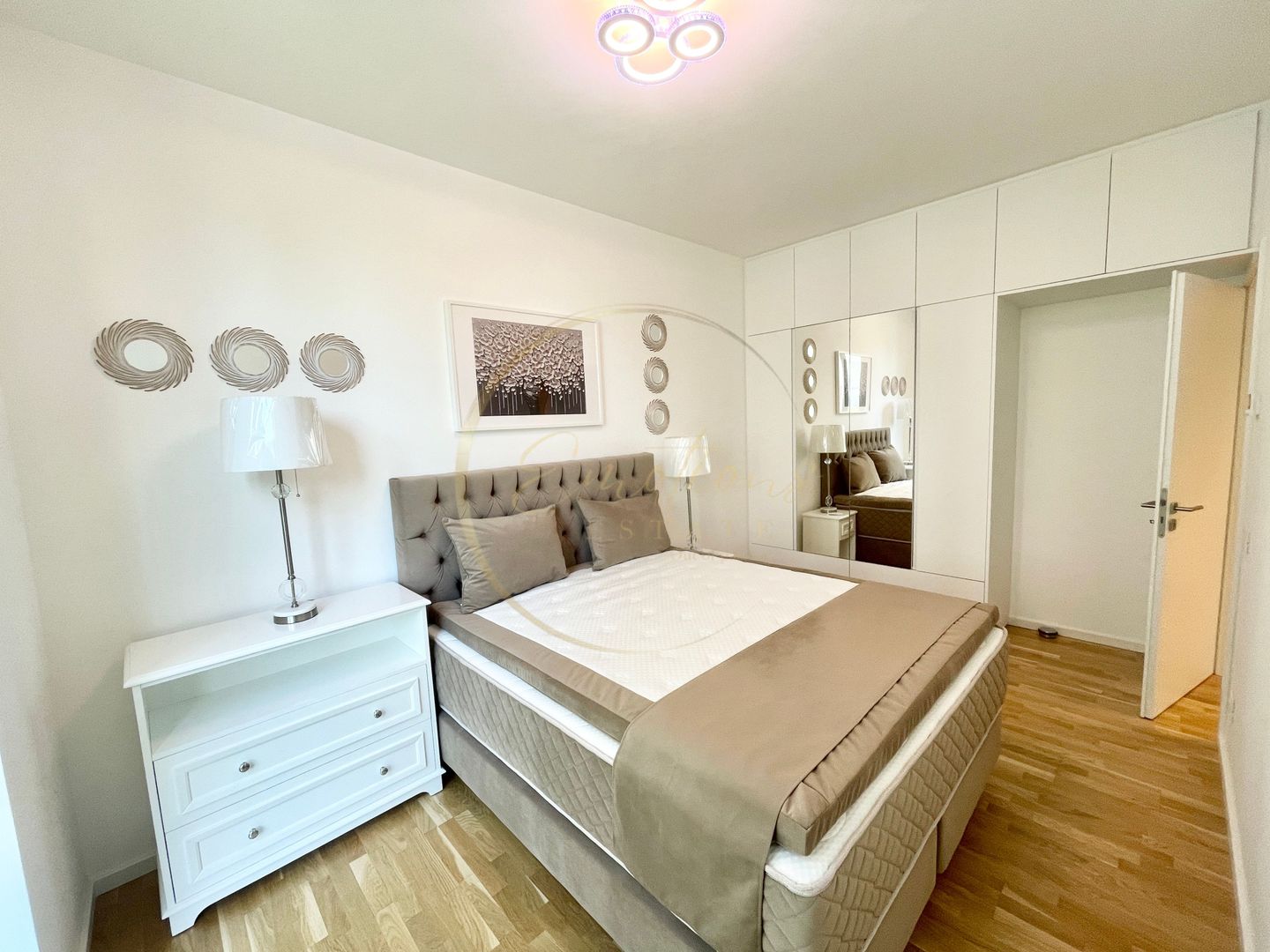 ISHO | CHELTUIELI ÎNTREȚINERE INCLUSE | Apartament  3camere + curte 100mp - Poză 5