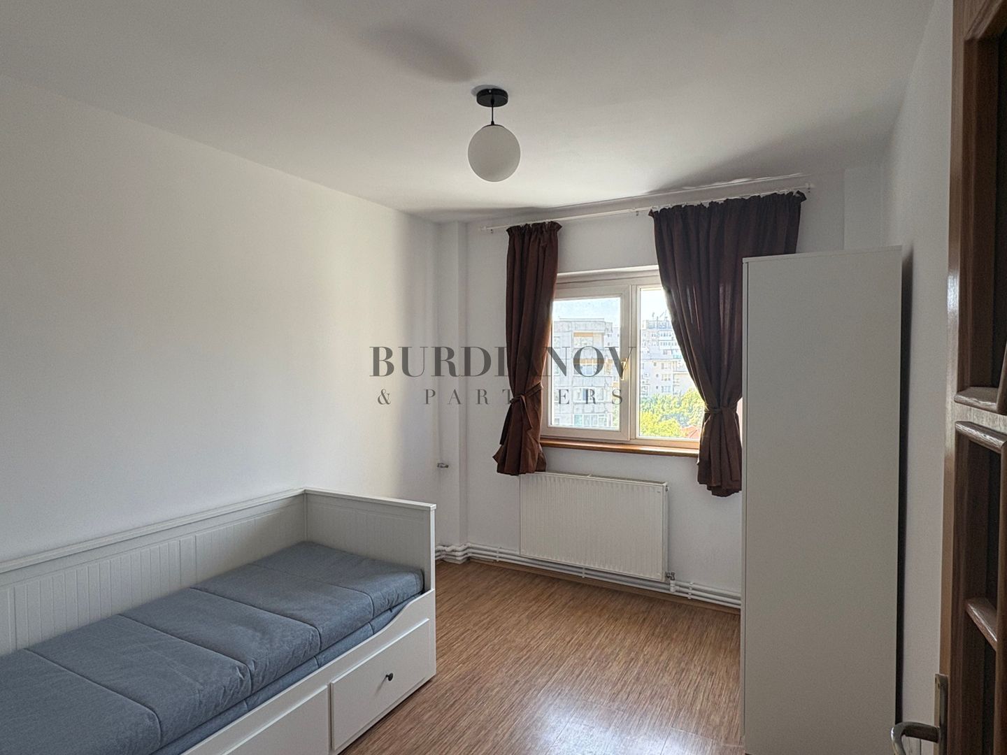 Apartament cu 4 camere  - centrală proprie - Tineretului - Timpuri Noi - Poză 9