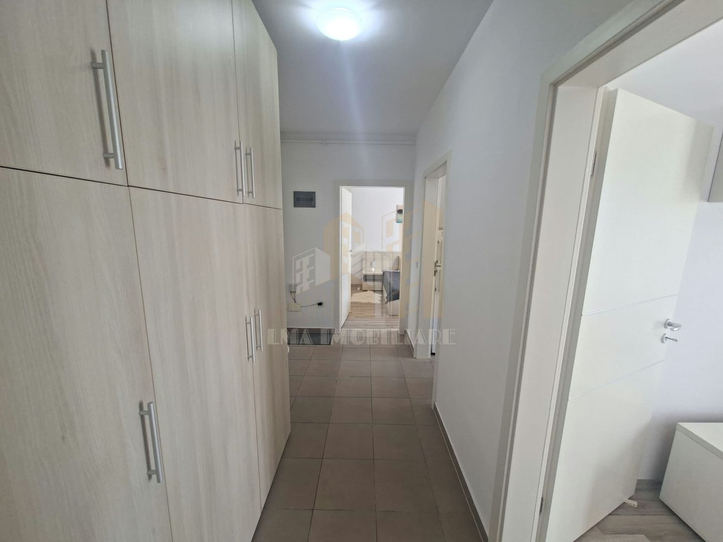 Apartament 2 camere Avantgarden Bartolomeu Egretei Brasov - Poză 3
