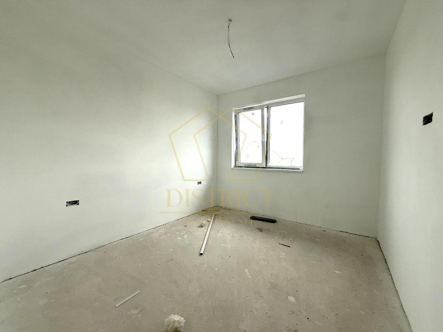 Duplex cu bucatarie inchisa si 4 camere | Sacalaz - Poză 9