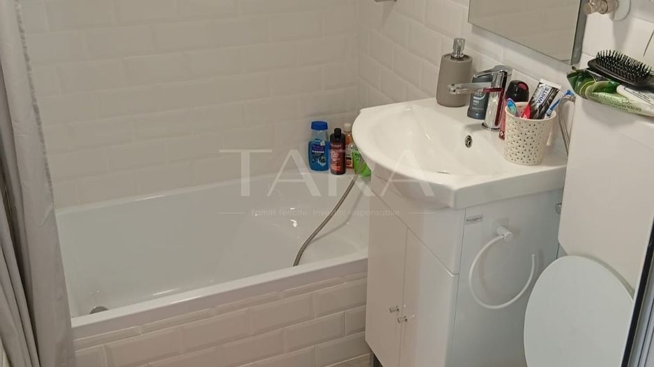 Apartament tip mansardă, renovat, mobilat la comandă, Florești. - Poză 8