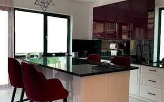 Casă spațioasă cu finisaje de lux și teren generos - Poză 2