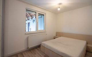 Casa Oradea 4 camere 1100 mp teren panouri si baterie de stocare - Poză 6