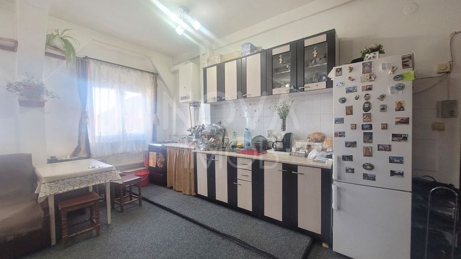 Apartament tip mansarda cu balcon, mobilat-utilat, Valea Aurie - Poză 2