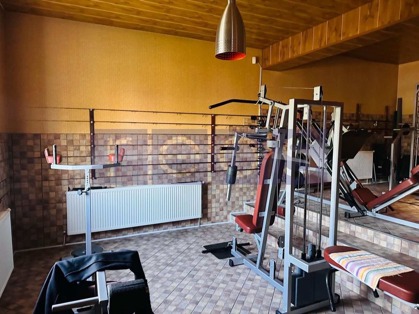 VILA DE VANZARE PE LAC | CREVEDIA | 7 CAMERE - Poză 19