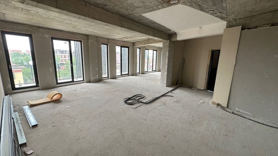 Cladire de birouri  Central pretabil activități medicale - Poză 26