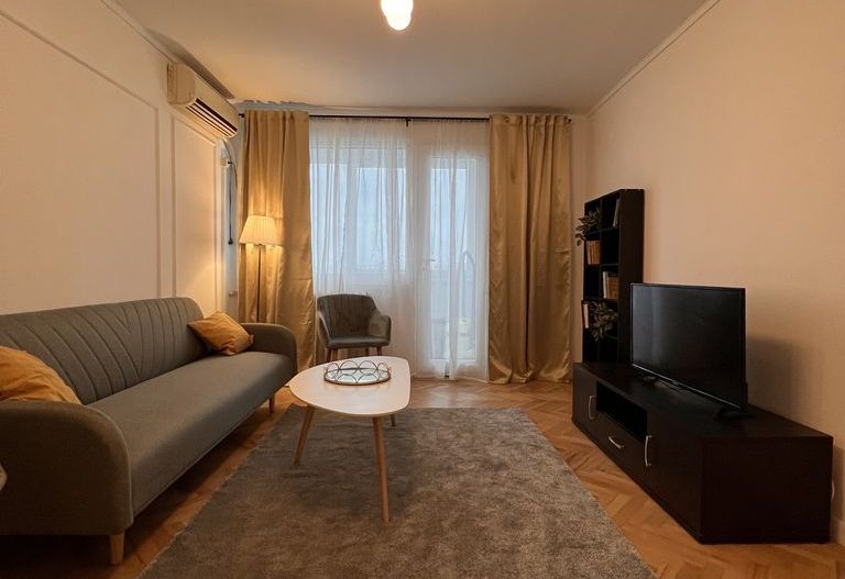 Închiriere 3 camere - Titan-Rotundă - Poză 2