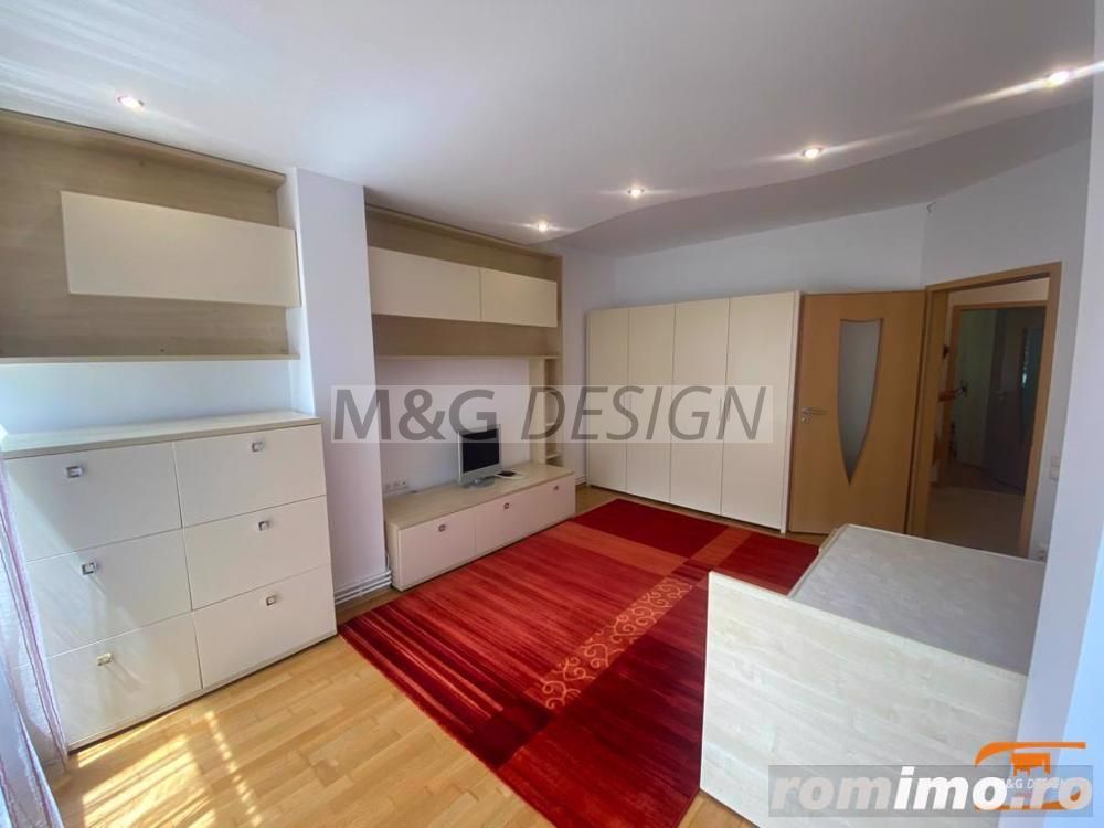 3 camere decomandat lux zona Medicina - CENTRALA PROPRIE - Poză 14