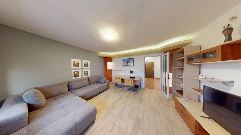 Apartament 3 camere Brasov - Poză 1