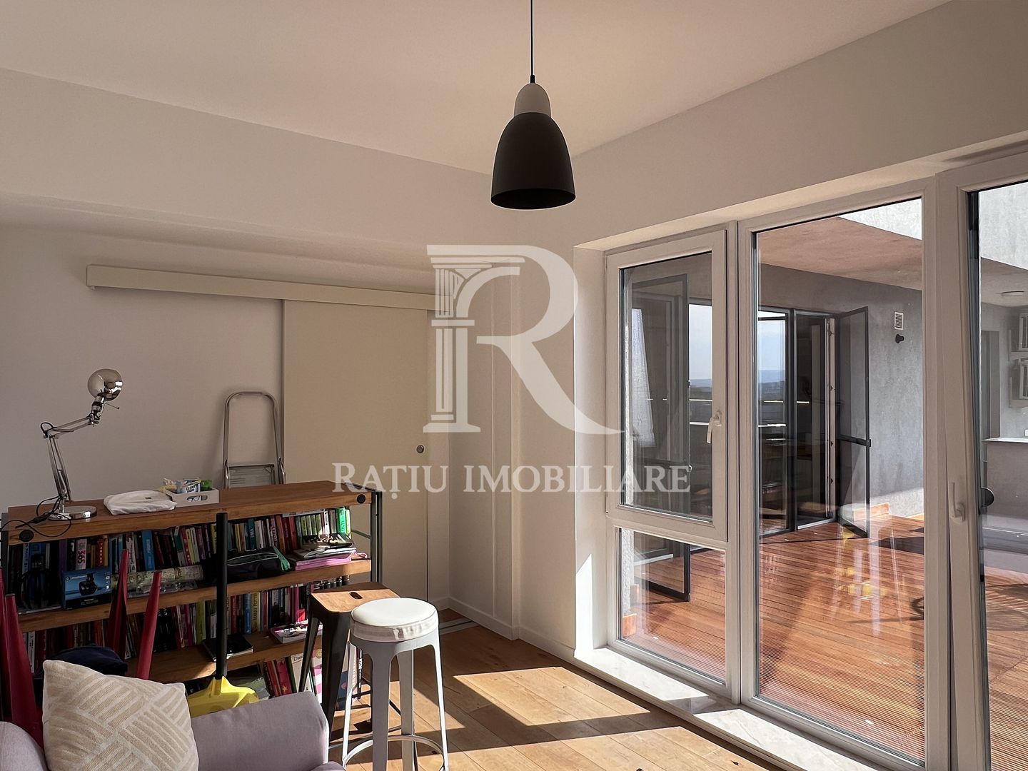 Penthouse cu Design Eclectic | Central | Panoramă Unică | Oradea - Poză 21