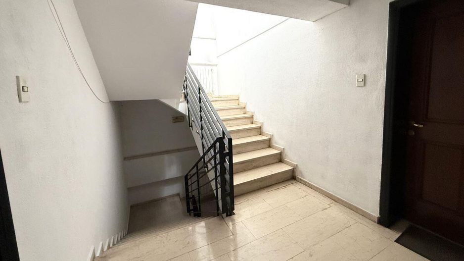 Polona - Duplex 256 mpu, 6 camere, etaje 6+7, panorama, terase 52 mp - Poză 17