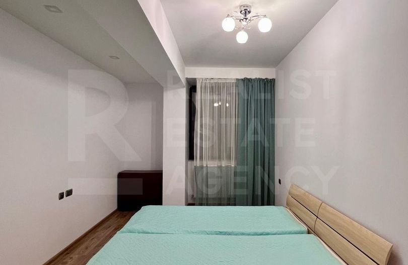 Apartament cu 3 camere – 13 Decembrie, Coresi la 5 minute pe jos. - Poză 6