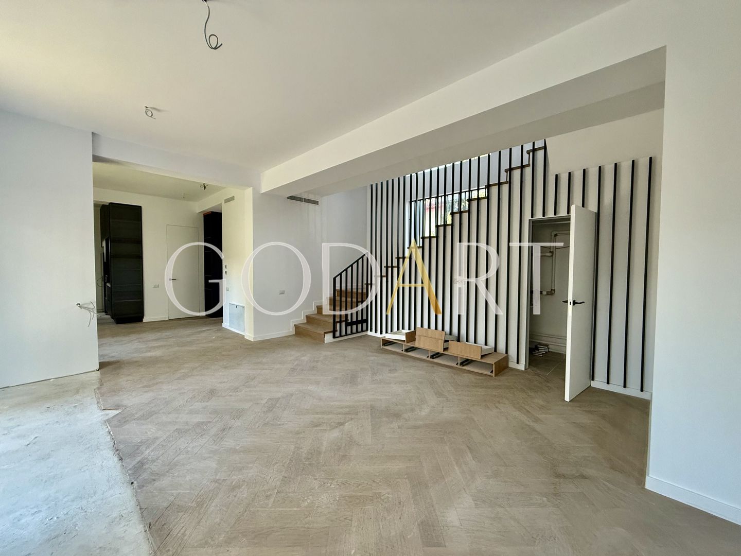 RESEDINTA EXCLUSIVISTA | PIPERA | - Poză 1