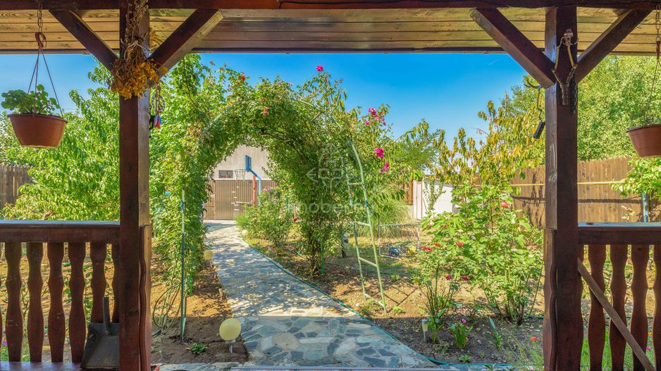 Vanzare casa individuala, curte, Mihailesti, Giurgiu - Poză 1