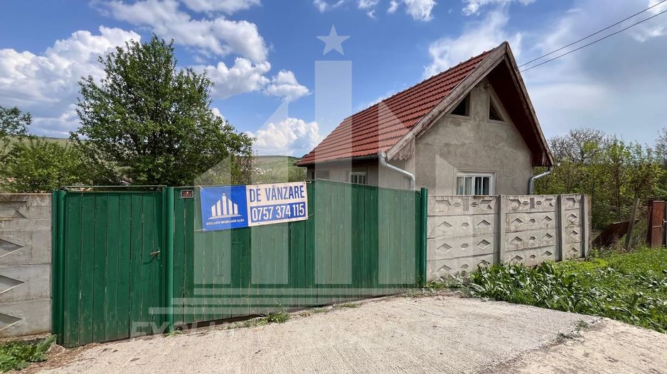 Casa de vanzare, Berghin - Poză 1