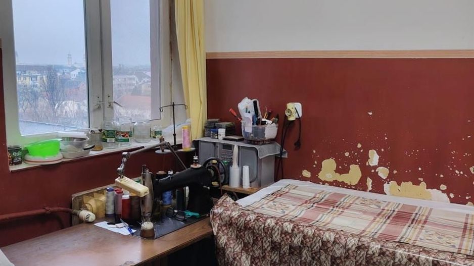Apartament cu 2 camere decomandat Splaiul Crisanei - Poză 4