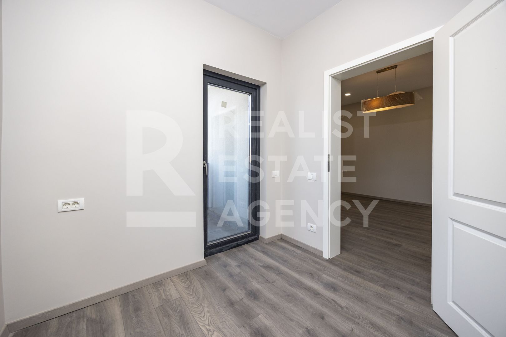 Chirie, casă, 8 camere, zona 1 Mai, București - Poză 40