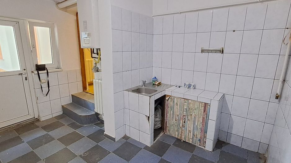 Dimitrie Cantemir, langa metrou Tineretului, 2 camere cu curte proprie - Poză 9