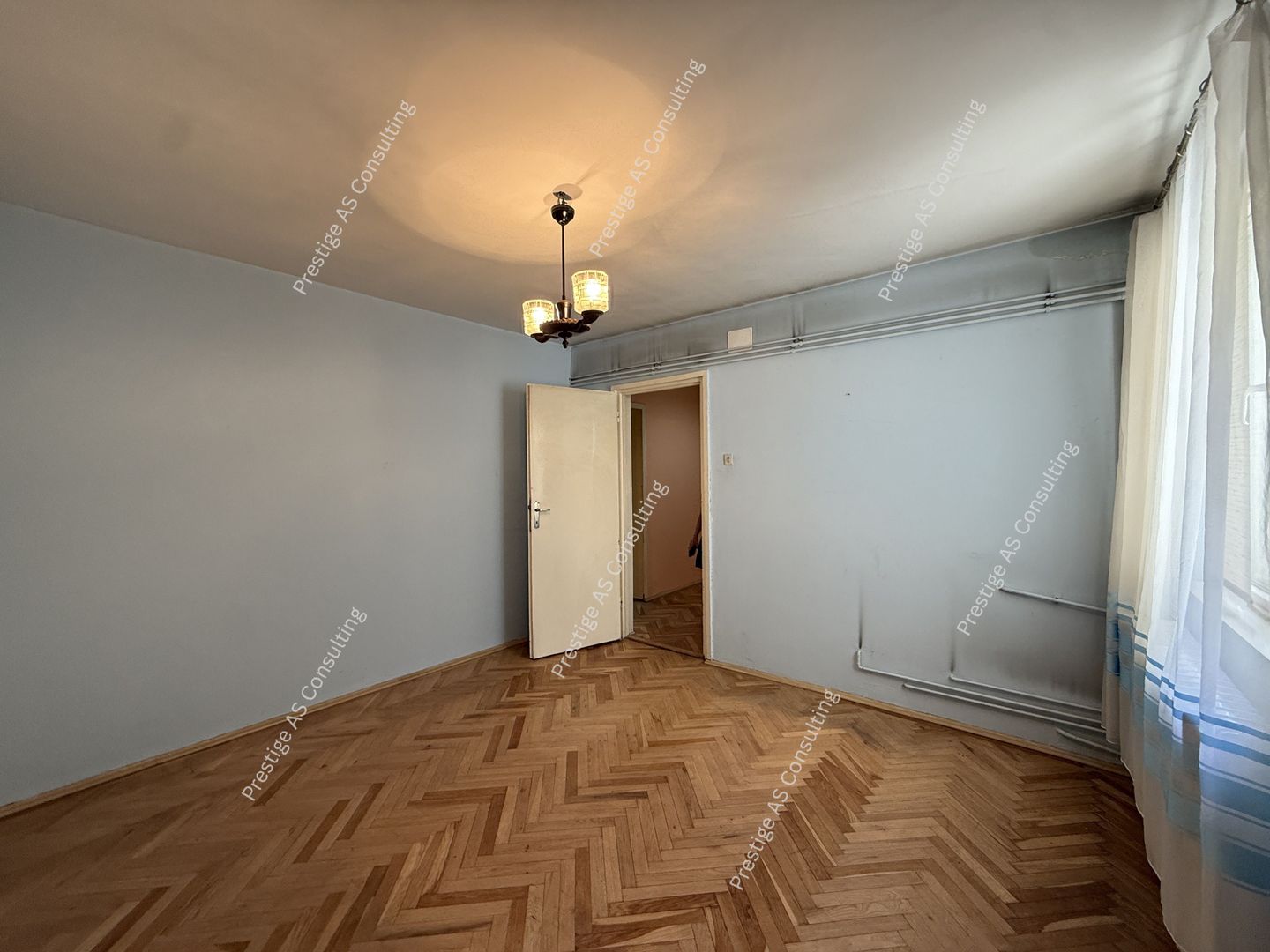 Apartament 4 camere, parter inalt zona Punctele Cardinale - Central - Poză 9