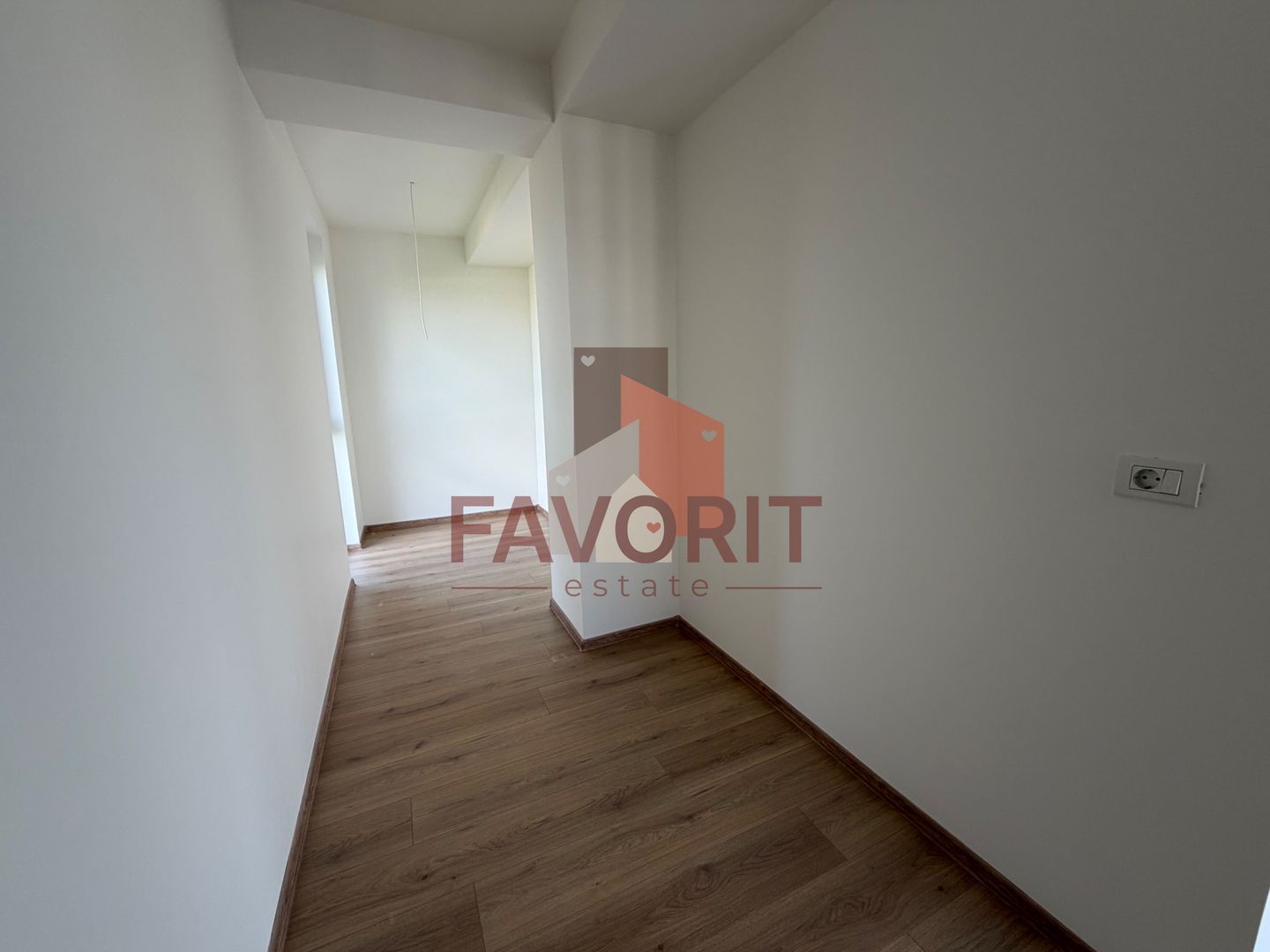 Zona Aradului. Terasa 42 mp. Loc de parcare. Comision 0%. - Poză 15