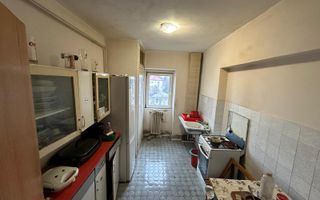 Apartament 3 camere, 2 bai, Bd. Independentei 204.000 euro - Poză 9