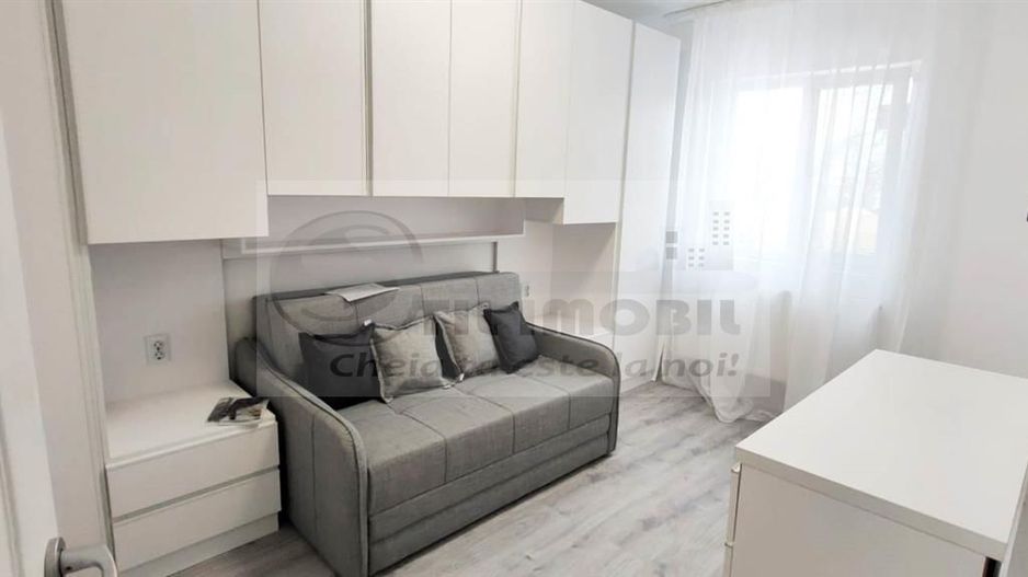 1 CAMERA CETATUII DECOMANDAT - Poză 5