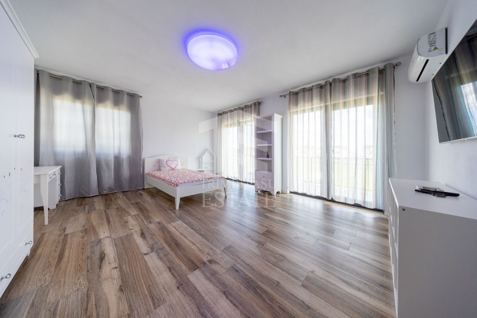Sanpetru ,Subcetate-Casa 4 camere,3 bai+480 mp teren - Poză 38