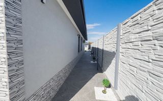 Casa superba pe parter, mobilata-utilata | Sanmihaiu Roman - Poză 28