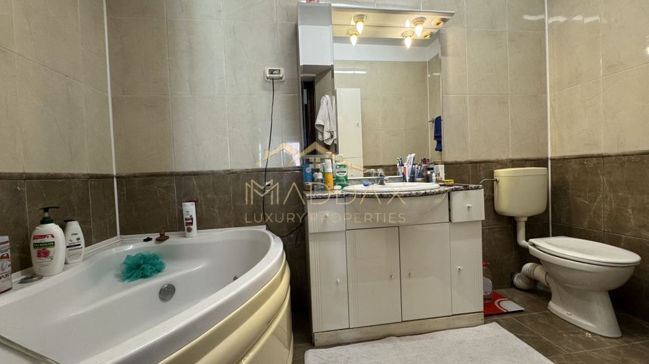 Apartament Elegant de Vânzare – 5 Camere/ 3 Băi, *Arcul de Triumf* - Poză 46