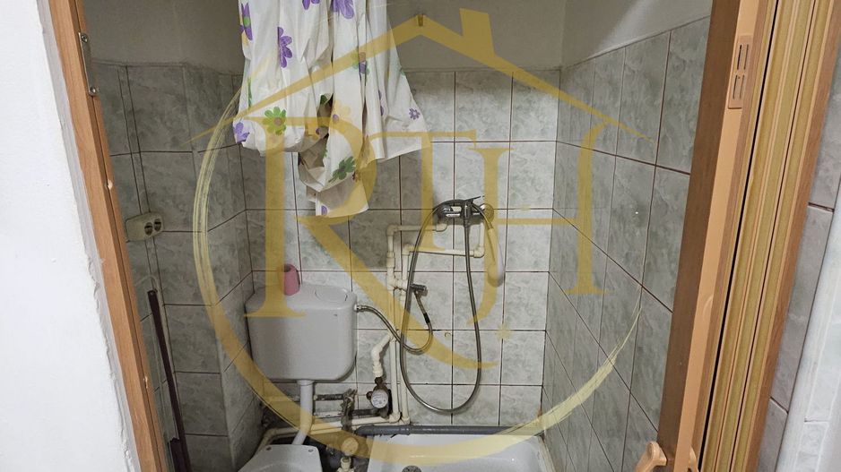 Oferim spre vânzare o garsonieră spațioasă în zona Take Ionescu - Poză 7