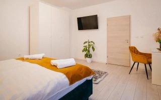 De vânzare apartament 2 camere semidecomandat Centrul Istoric Brasov - Poză 9
