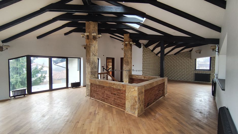 Proprietate amplă cu două case și teren generos, Brașov – str. Cariere - Poză 2