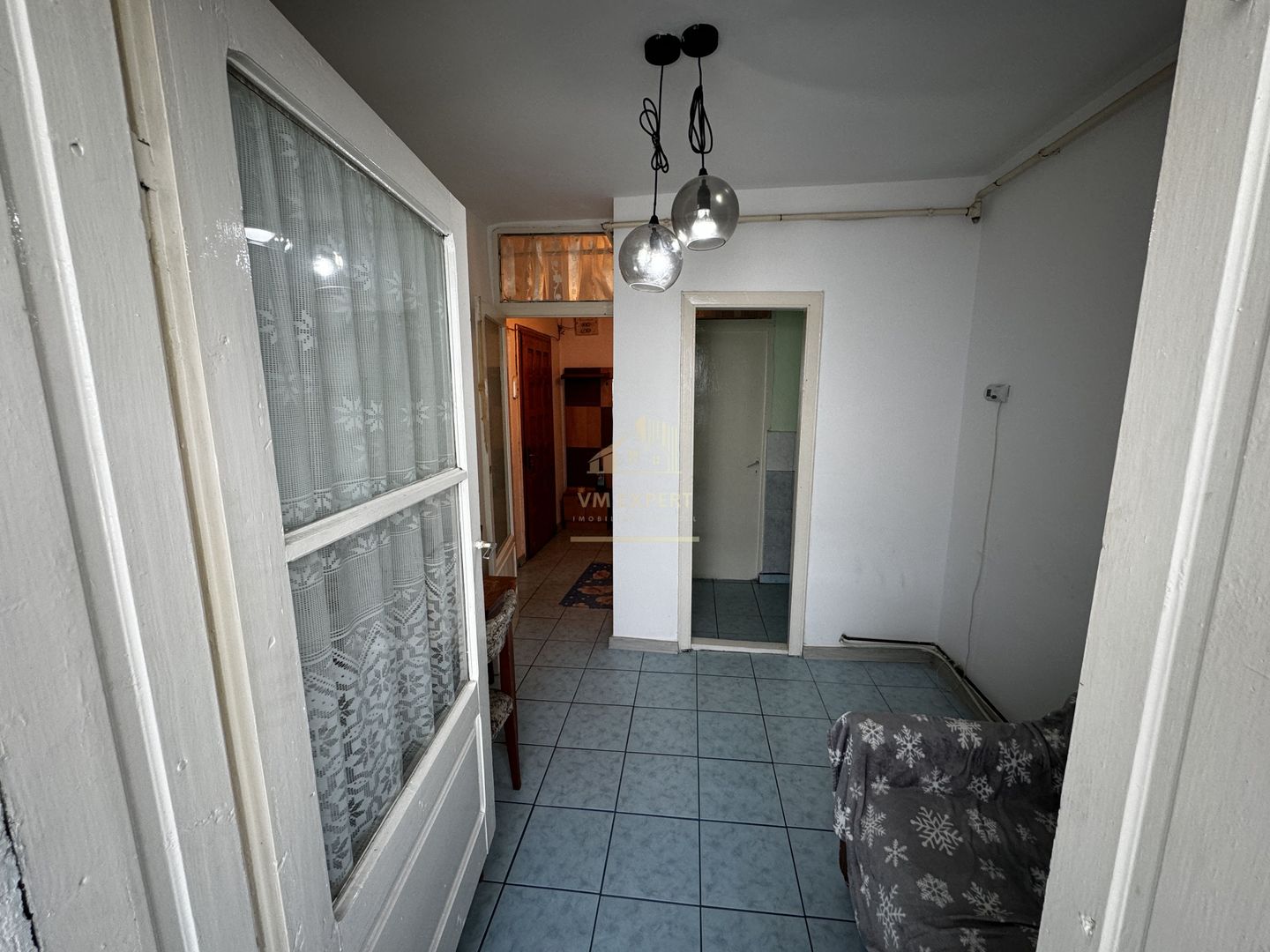 APARTAMENT 2 CAMERE CÂMPULUNG, ETAJ 2, GRUI - Poză 4