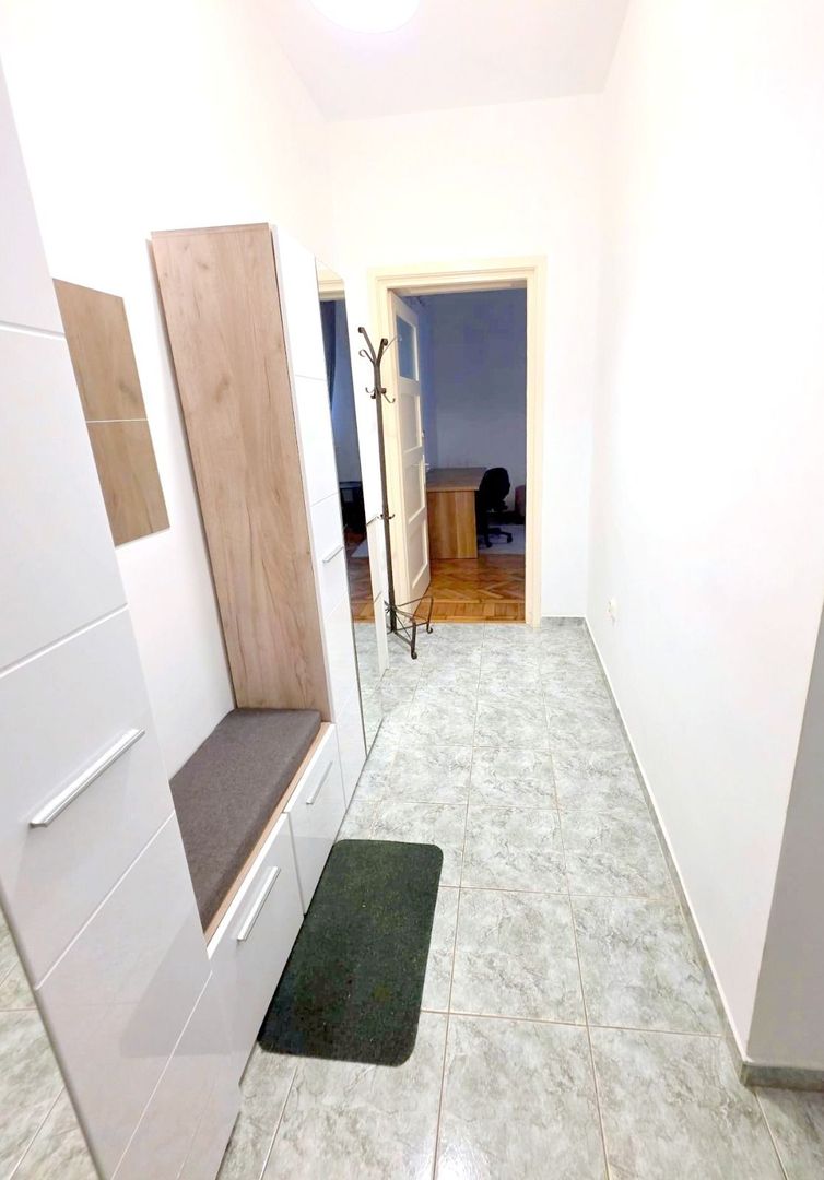 De inchiriat apartament cu o camera ultracentral, et. 1, 320 euro - Poză 3