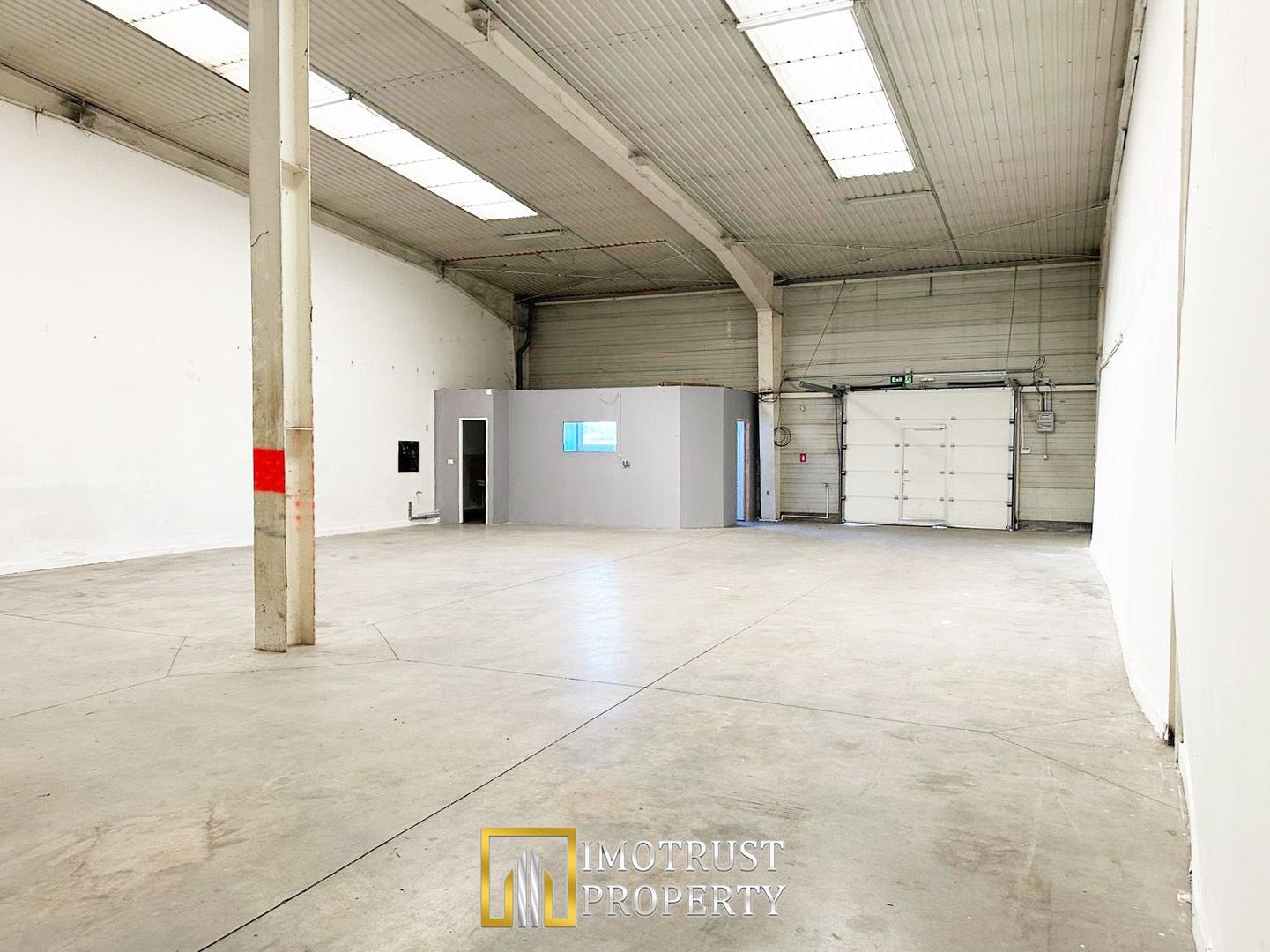 Spatiu industrial de inchiriat Arad 227 mp acces TIR - Poză 1