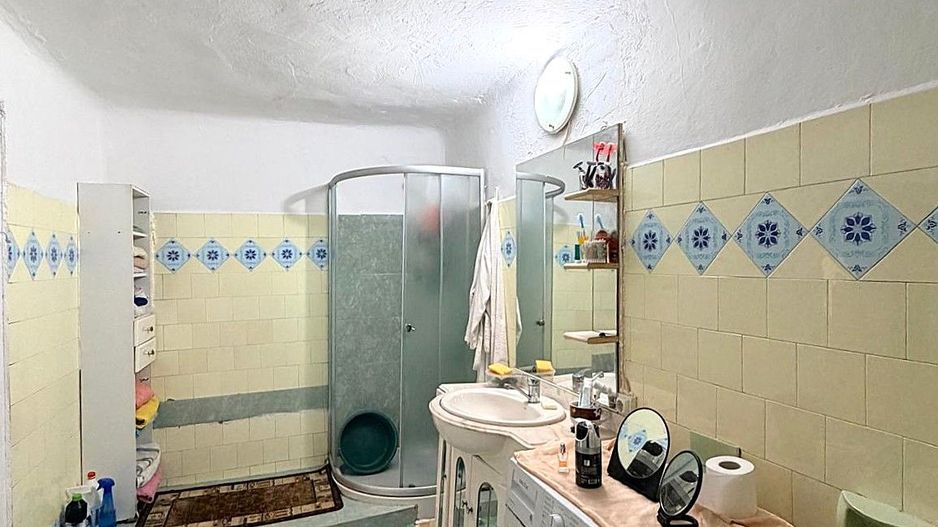 Casa de vanzare 1500 mp Cugir zona linistita - Poză 8