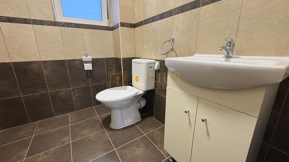 Apartament la curte, 2 băi, loc de parcare, zona linistita, dressing - Poză 16