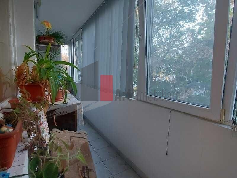 Vânzare apartament 4 camere semidecomandat Emil Racoviță - Spiru Haret - Poză 4