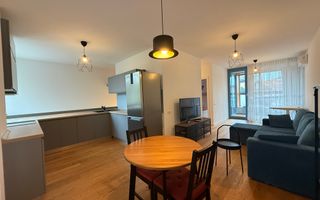 Apartament cu 2 camere, tip duplex, cu design industrial și personalitate - Poză 6