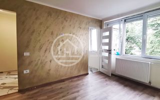 Apartament de vânzare cu 2 camere în zona Rogerius, Oradea - Poză 1
