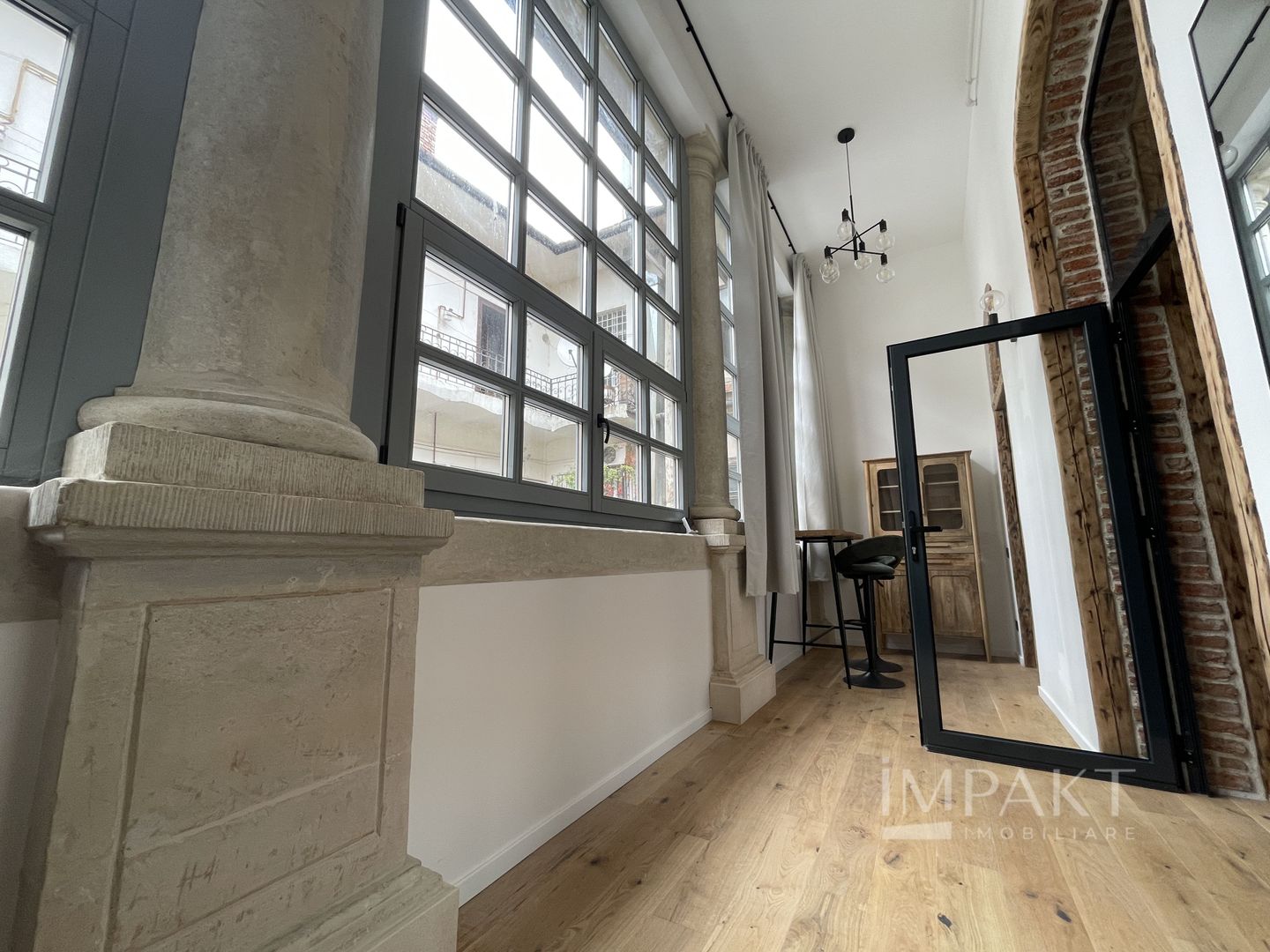 Apartament cu 2 camere LUX in zona Ultracentrala - Poză 2