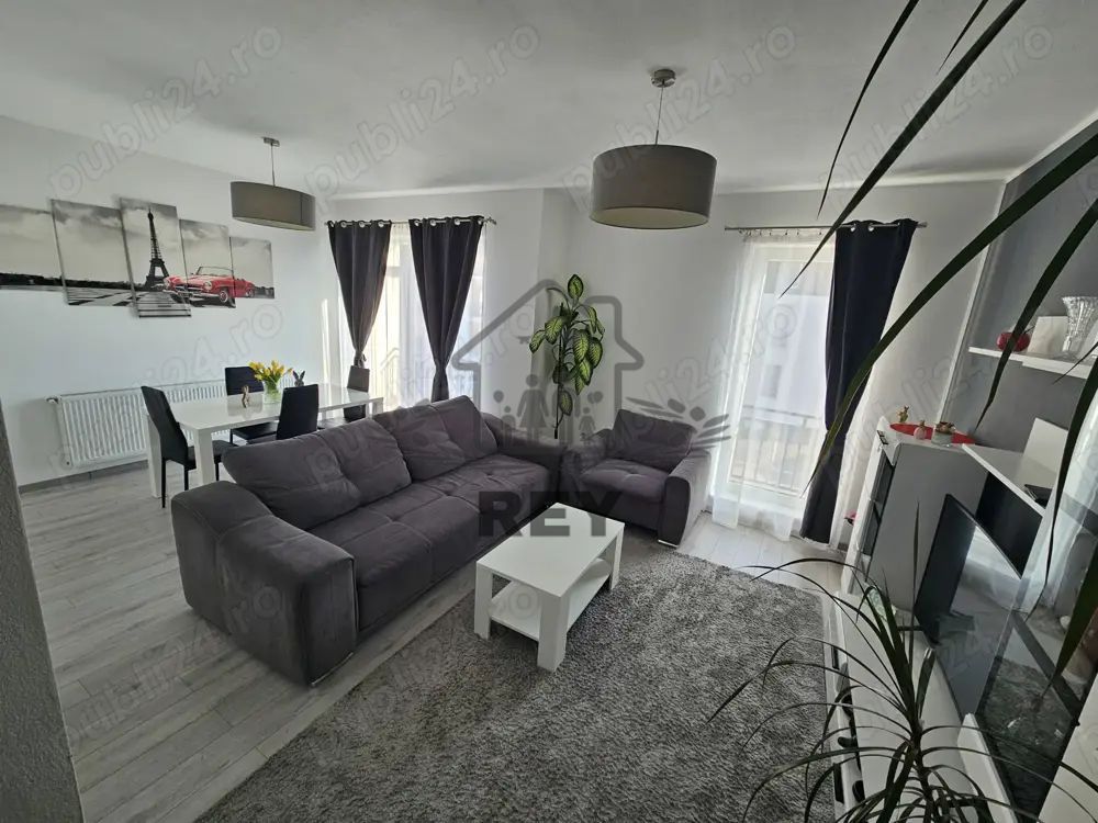 Vand apartament 3 camere in Selimbar - Poză 1